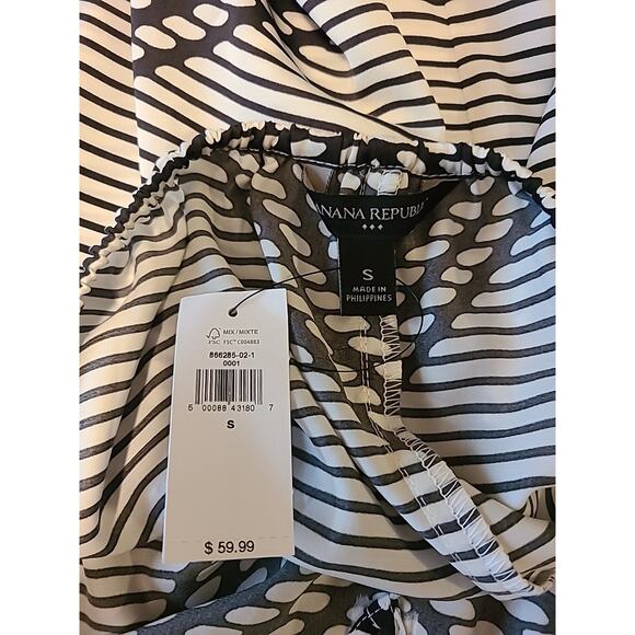 NWT Banana Republic Size Small Tie Halter Blouse Keyhole Black/White - Picture 5 of 6